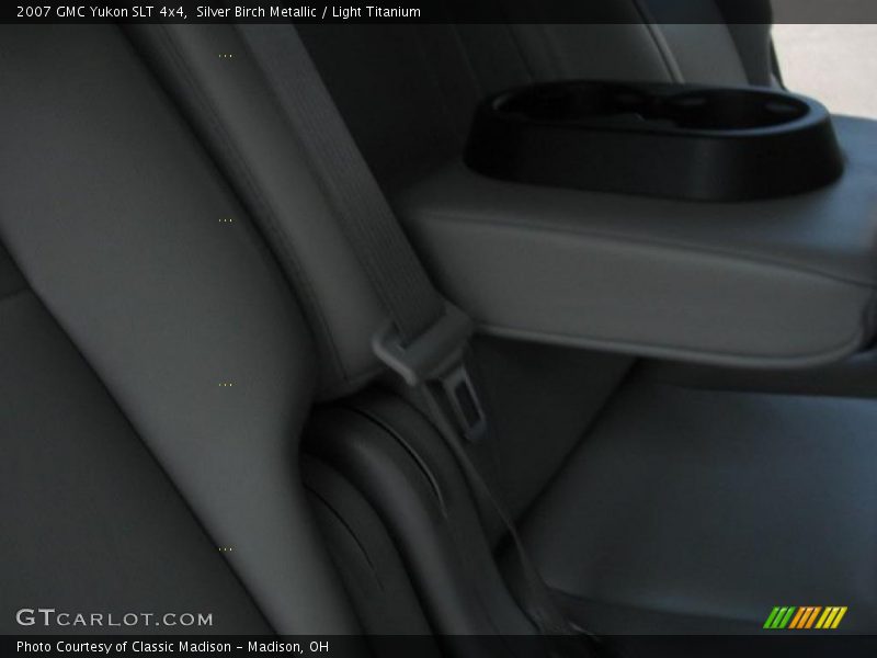 Silver Birch Metallic / Light Titanium 2007 GMC Yukon SLT 4x4