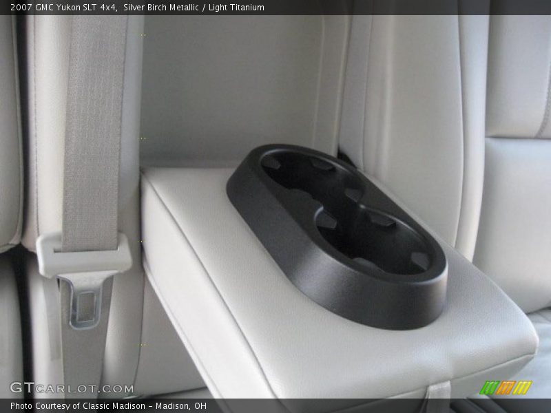 Silver Birch Metallic / Light Titanium 2007 GMC Yukon SLT 4x4