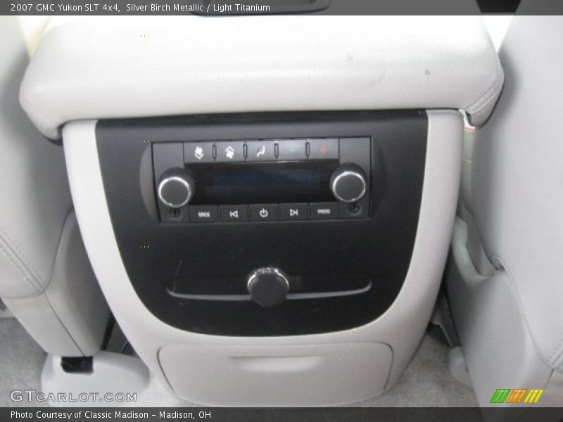 Silver Birch Metallic / Light Titanium 2007 GMC Yukon SLT 4x4