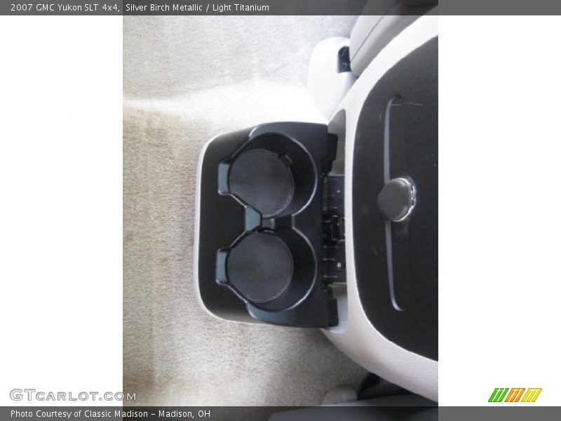 Silver Birch Metallic / Light Titanium 2007 GMC Yukon SLT 4x4
