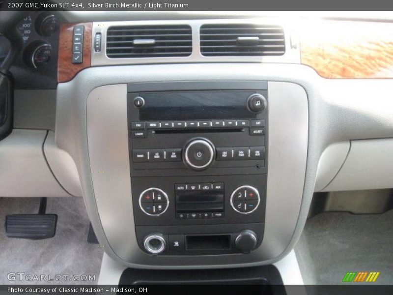 Silver Birch Metallic / Light Titanium 2007 GMC Yukon SLT 4x4