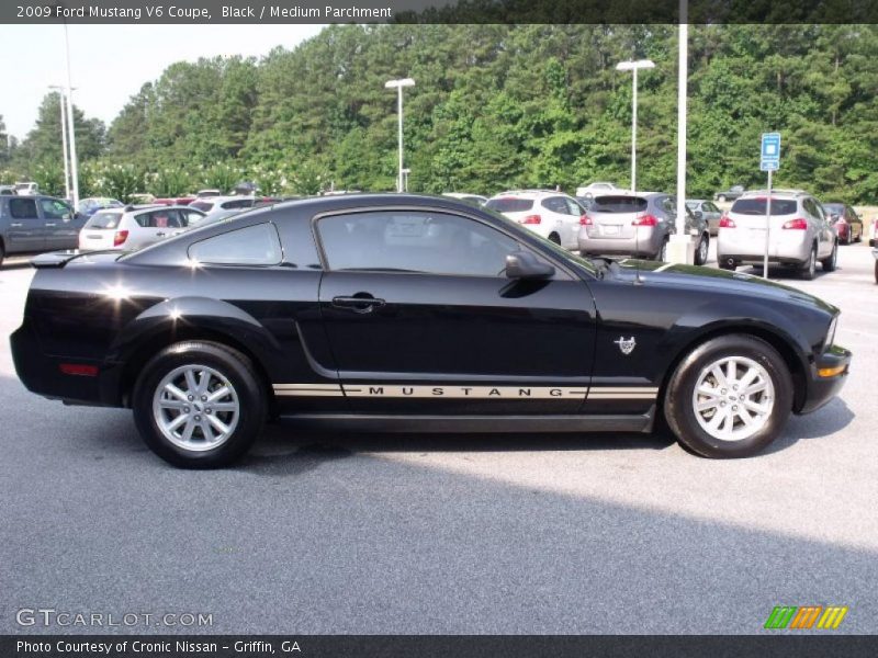 Black / Medium Parchment 2009 Ford Mustang V6 Coupe