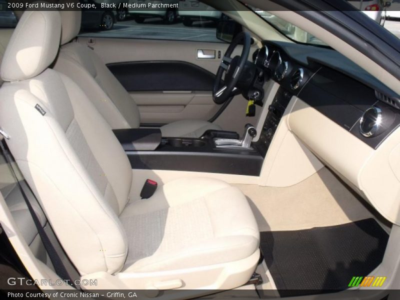 Black / Medium Parchment 2009 Ford Mustang V6 Coupe