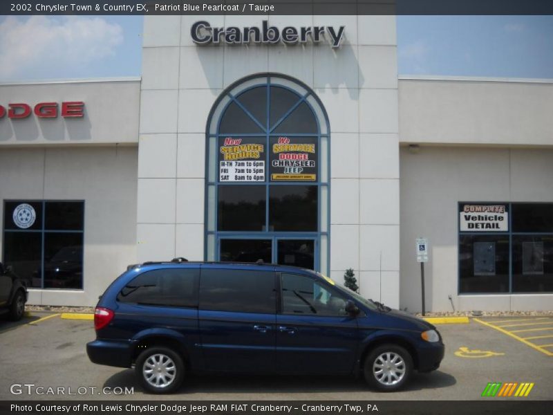 Patriot Blue Pearlcoat / Taupe 2002 Chrysler Town & Country EX