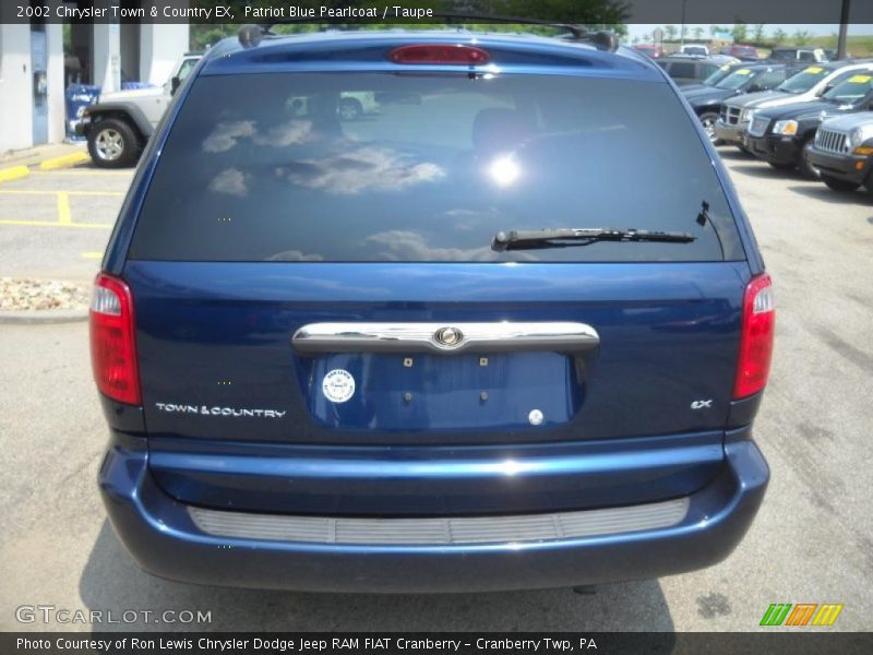 Patriot Blue Pearlcoat / Taupe 2002 Chrysler Town & Country EX