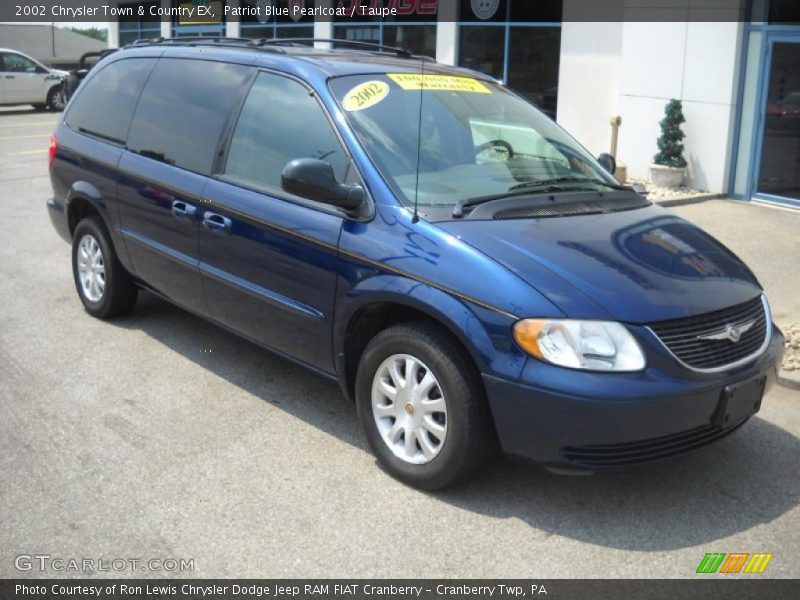 Patriot Blue Pearlcoat / Taupe 2002 Chrysler Town & Country EX