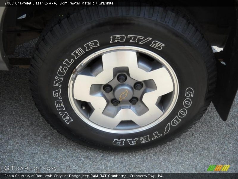 Light Pewter Metallic / Graphite 2003 Chevrolet Blazer LS 4x4