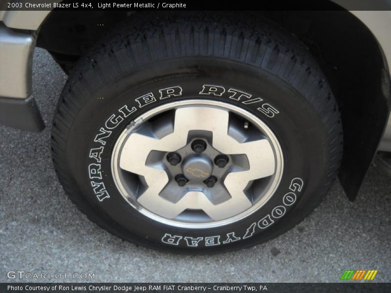 Light Pewter Metallic / Graphite 2003 Chevrolet Blazer LS 4x4