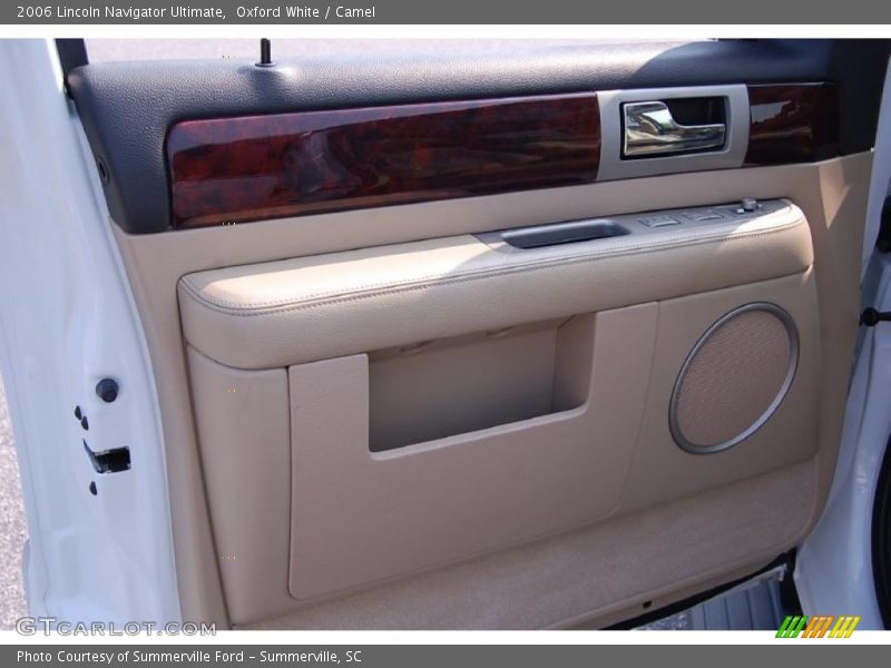 Oxford White / Camel 2006 Lincoln Navigator Ultimate