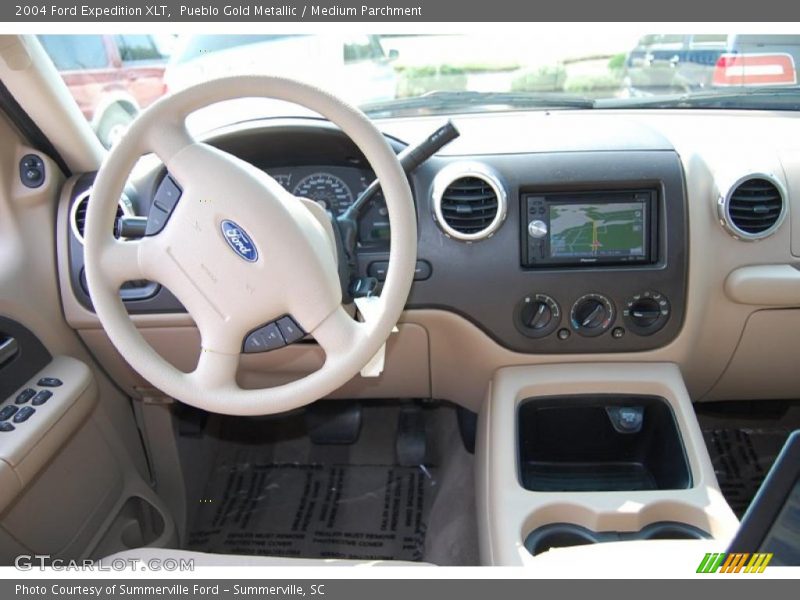 Pueblo Gold Metallic / Medium Parchment 2004 Ford Expedition XLT