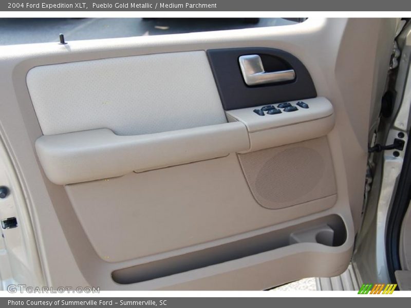 Pueblo Gold Metallic / Medium Parchment 2004 Ford Expedition XLT