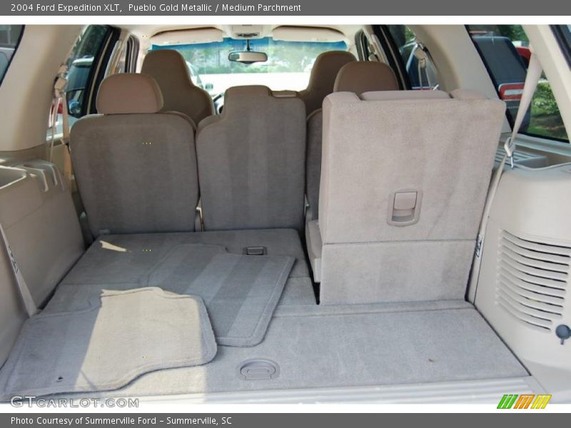Pueblo Gold Metallic / Medium Parchment 2004 Ford Expedition XLT