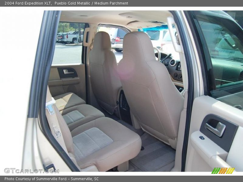 Pueblo Gold Metallic / Medium Parchment 2004 Ford Expedition XLT