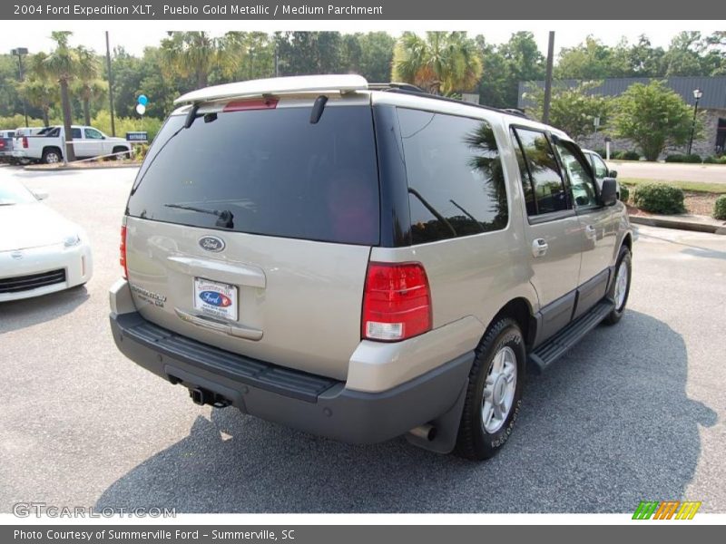 Pueblo Gold Metallic / Medium Parchment 2004 Ford Expedition XLT