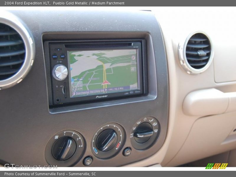 Pueblo Gold Metallic / Medium Parchment 2004 Ford Expedition XLT