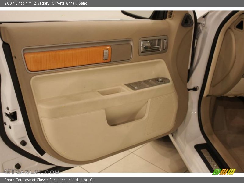 Oxford White / Sand 2007 Lincoln MKZ Sedan