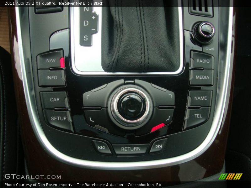 Ice Silver Metallic / Black 2011 Audi Q5 2.0T quattro