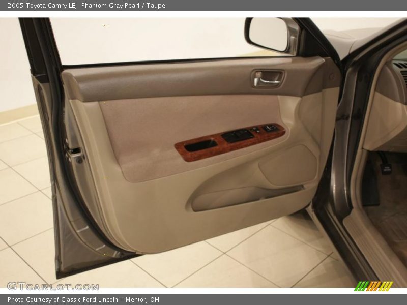 Phantom Gray Pearl / Taupe 2005 Toyota Camry LE