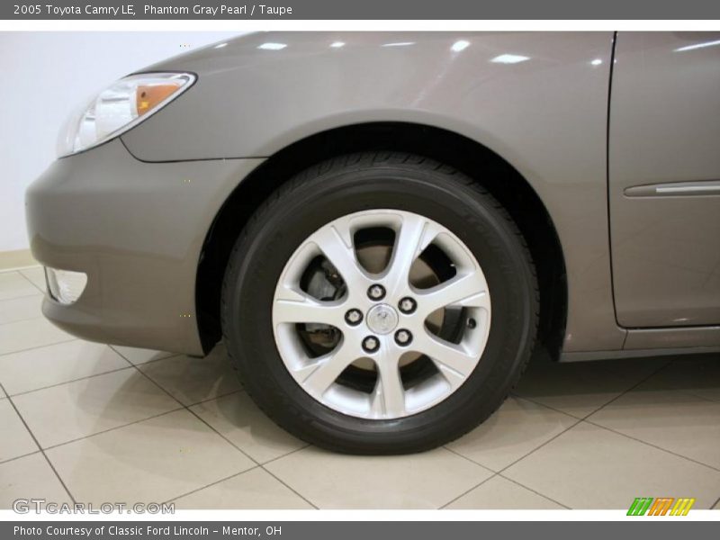 Phantom Gray Pearl / Taupe 2005 Toyota Camry LE