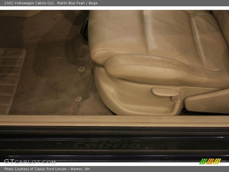 Marlin Blue Pearl / Beige 2002 Volkswagen Cabrio GLX