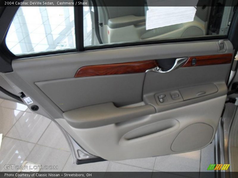 Cashmere / Shale 2004 Cadillac DeVille Sedan