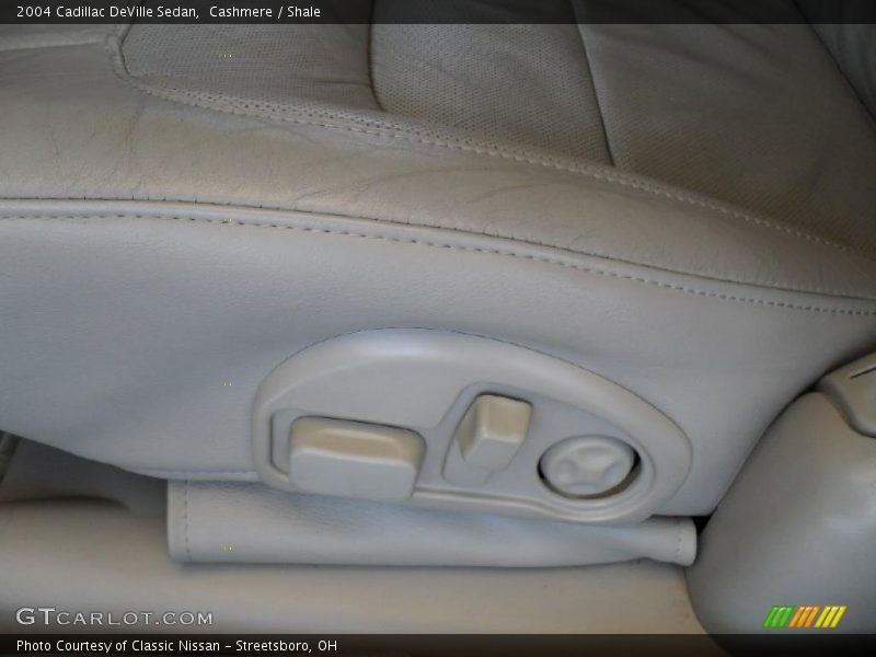 Cashmere / Shale 2004 Cadillac DeVille Sedan