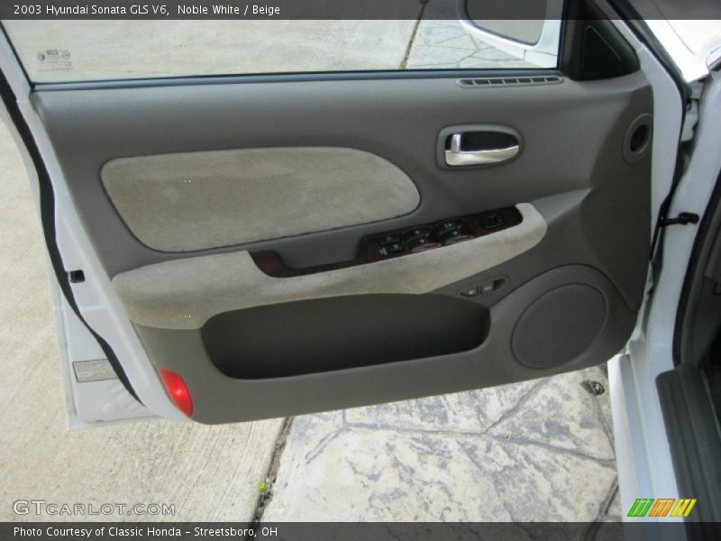Noble White / Beige 2003 Hyundai Sonata GLS V6