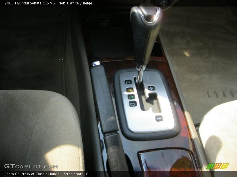 Noble White / Beige 2003 Hyundai Sonata GLS V6