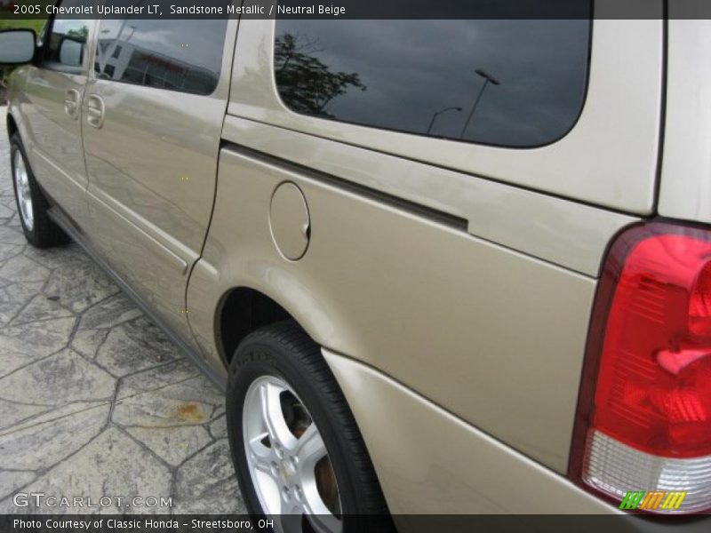 Sandstone Metallic / Neutral Beige 2005 Chevrolet Uplander LT