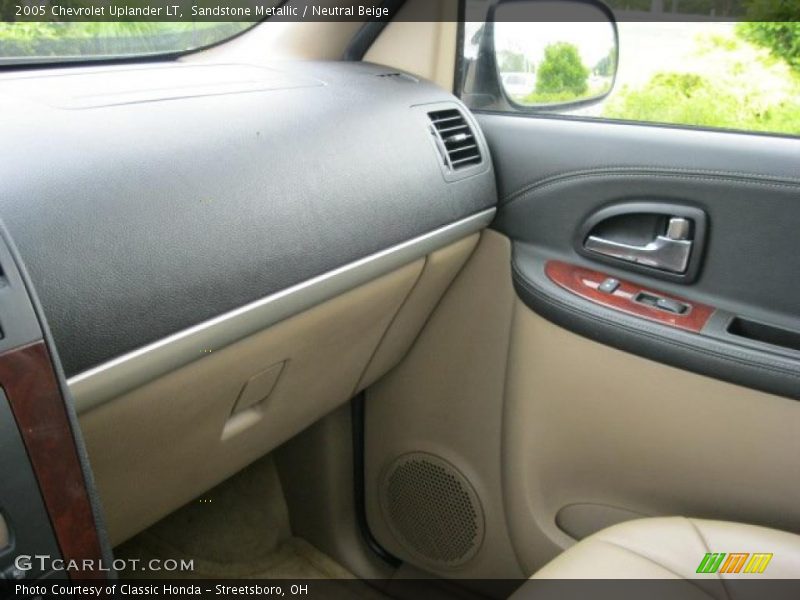 Sandstone Metallic / Neutral Beige 2005 Chevrolet Uplander LT