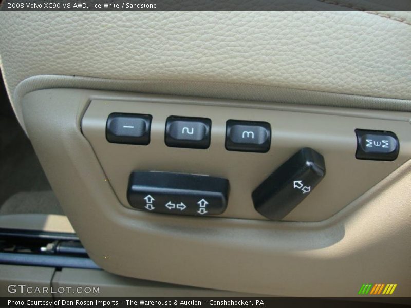 Ice White / Sandstone 2008 Volvo XC90 V8 AWD