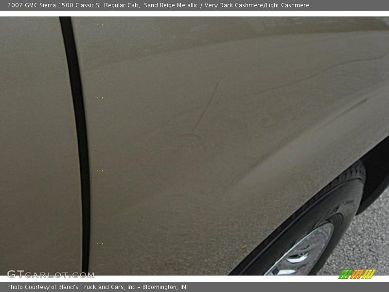 Sand Beige Metallic / Very Dark Cashmere/Light Cashmere 2007 GMC Sierra 1500 Classic SL Regular Cab