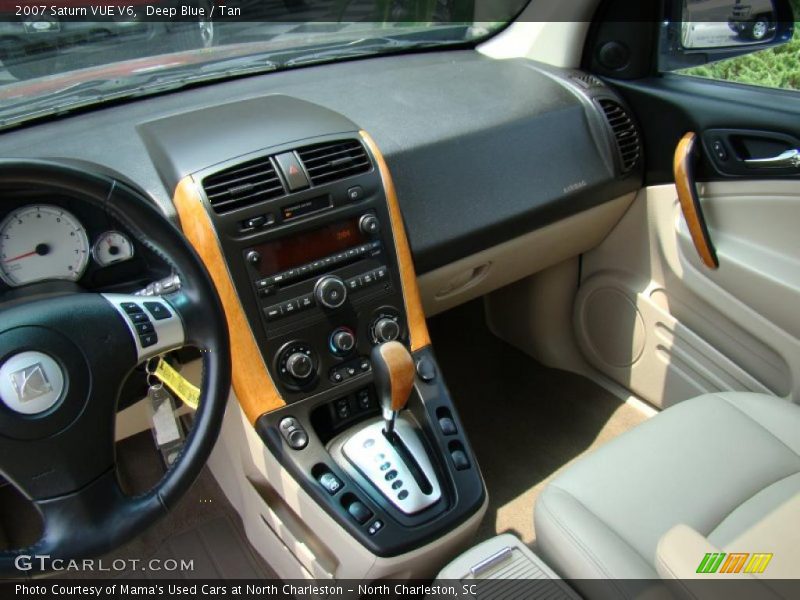 Deep Blue / Tan 2007 Saturn VUE V6