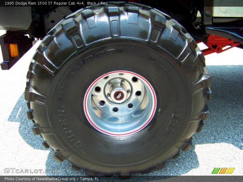 Black / Red 1995 Dodge Ram 1500 ST Regular Cab 4x4