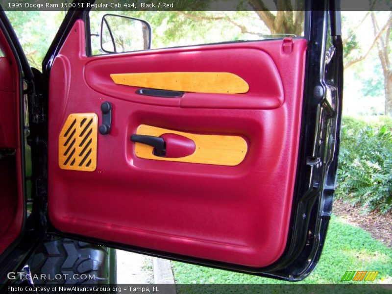 Black / Red 1995 Dodge Ram 1500 ST Regular Cab 4x4