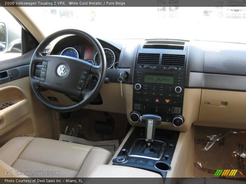 White Gold Metallic / Pure Beige 2008 Volkswagen Touareg 2 VR6