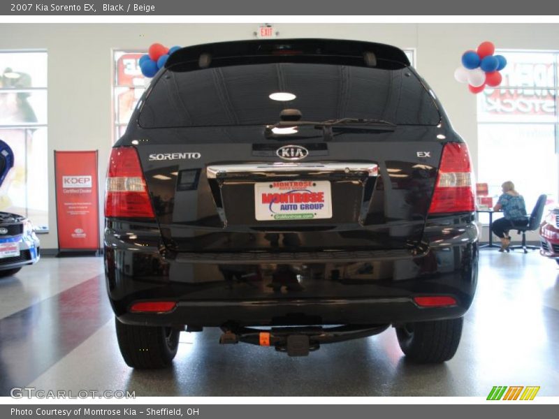 Black / Beige 2007 Kia Sorento EX