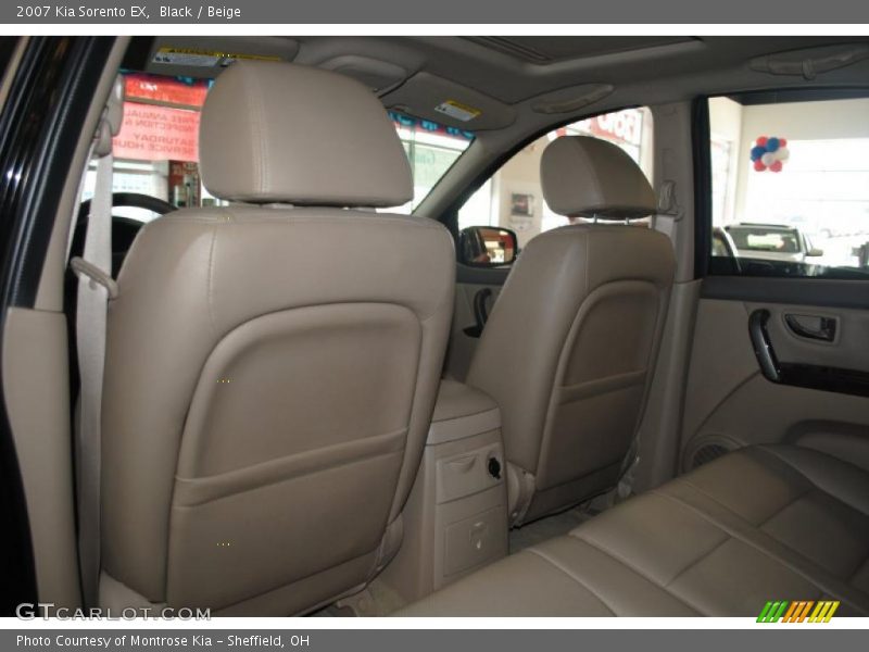 Black / Beige 2007 Kia Sorento EX