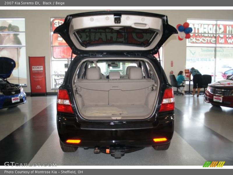 Black / Beige 2007 Kia Sorento EX