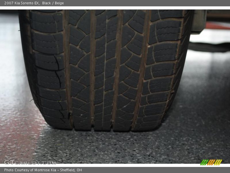 Black / Beige 2007 Kia Sorento EX