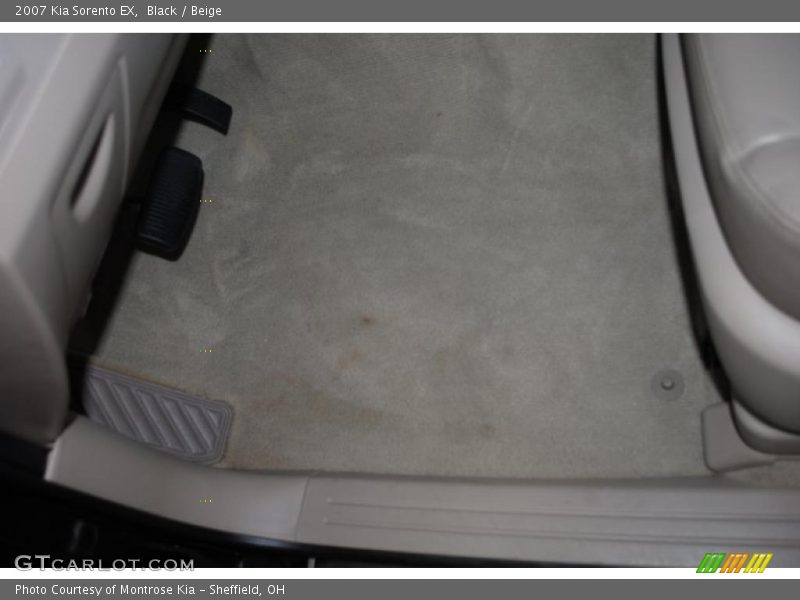 Black / Beige 2007 Kia Sorento EX