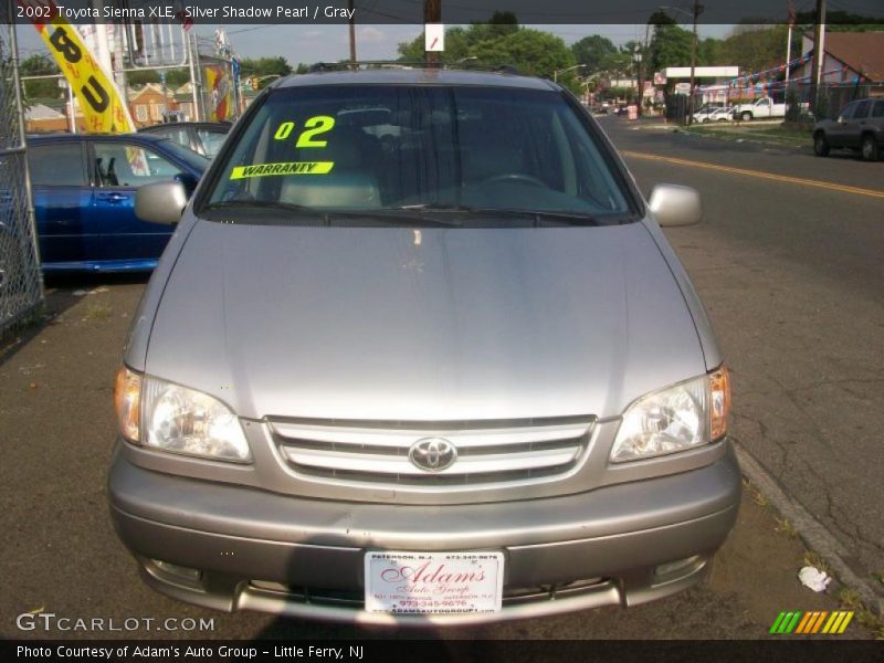 Silver Shadow Pearl / Gray 2002 Toyota Sienna XLE