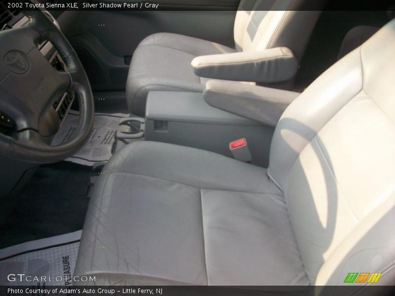 Silver Shadow Pearl / Gray 2002 Toyota Sienna XLE