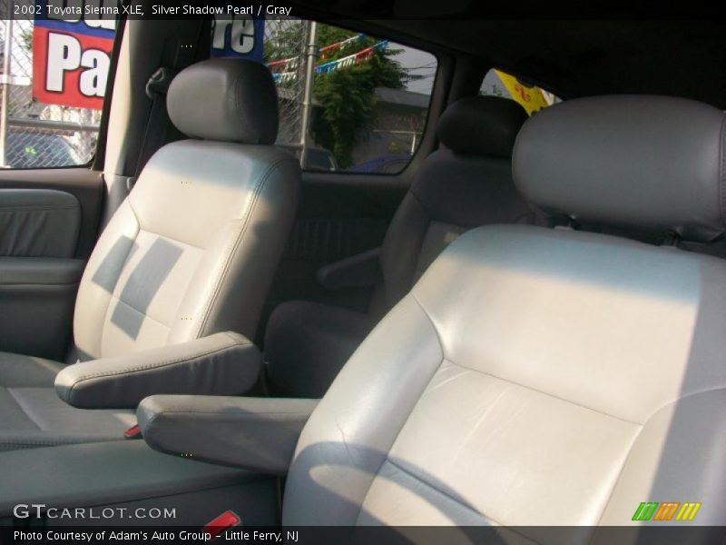 Silver Shadow Pearl / Gray 2002 Toyota Sienna XLE