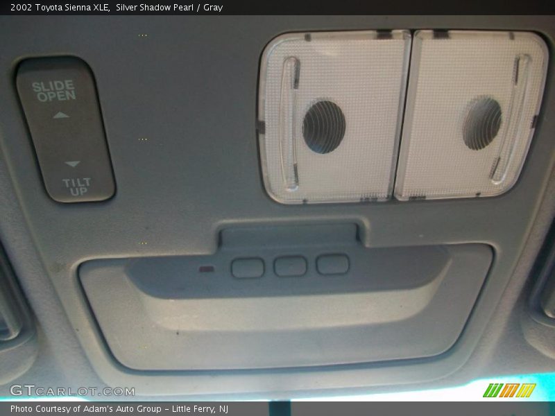 Silver Shadow Pearl / Gray 2002 Toyota Sienna XLE