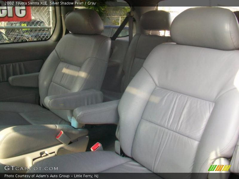Silver Shadow Pearl / Gray 2002 Toyota Sienna XLE