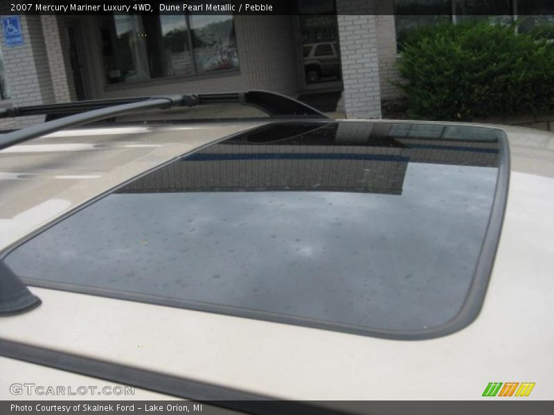 Dune Pearl Metallic / Pebble 2007 Mercury Mariner Luxury 4WD
