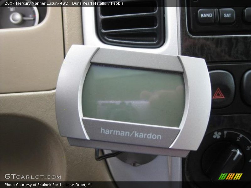 Dune Pearl Metallic / Pebble 2007 Mercury Mariner Luxury 4WD