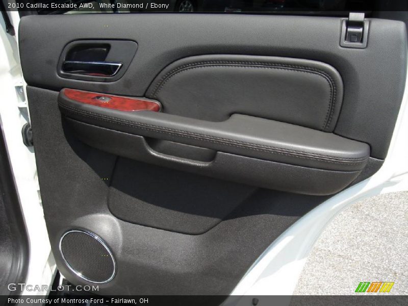 White Diamond / Ebony 2010 Cadillac Escalade AWD