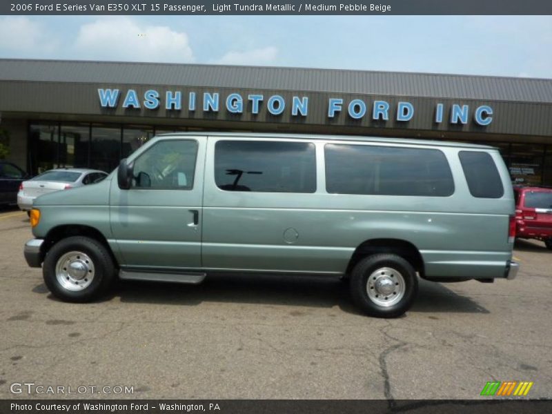 Light Tundra Metallic / Medium Pebble Beige 2006 Ford E Series Van E350 XLT 15 Passenger
